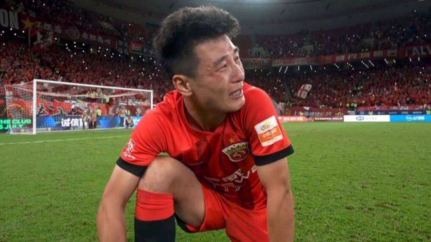 武磊在训练中表现出色，球迷期待他上演进球秀