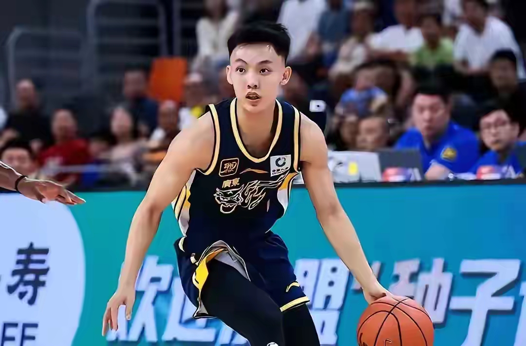 乐鱼体育官网下载-年轻球员崭露头角，华南虎迎来胜利的简单介绍