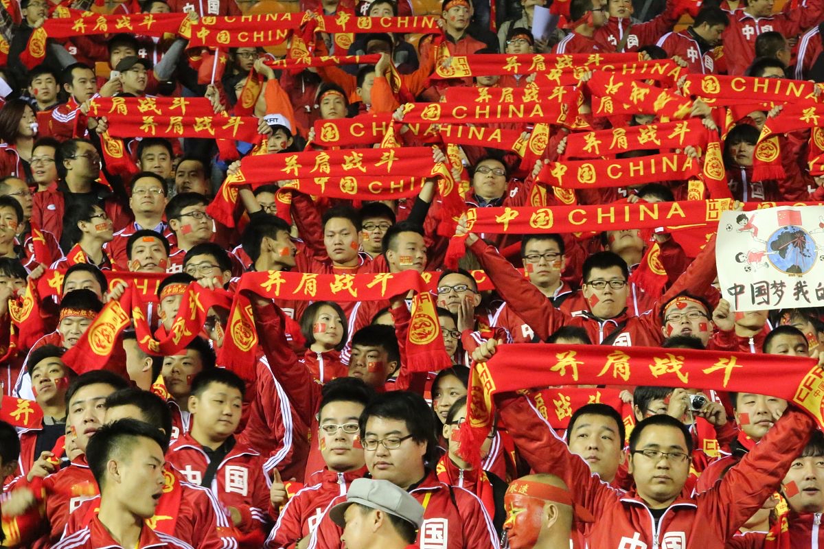 乐鱼体育官网入口-拼搏不止！球员全力以赴求胜